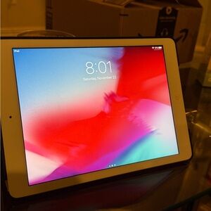 Apple Tablet - White Frame
